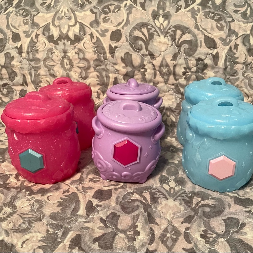 Used Magic Mixies Cauldrons - Set of six - figurines not included.